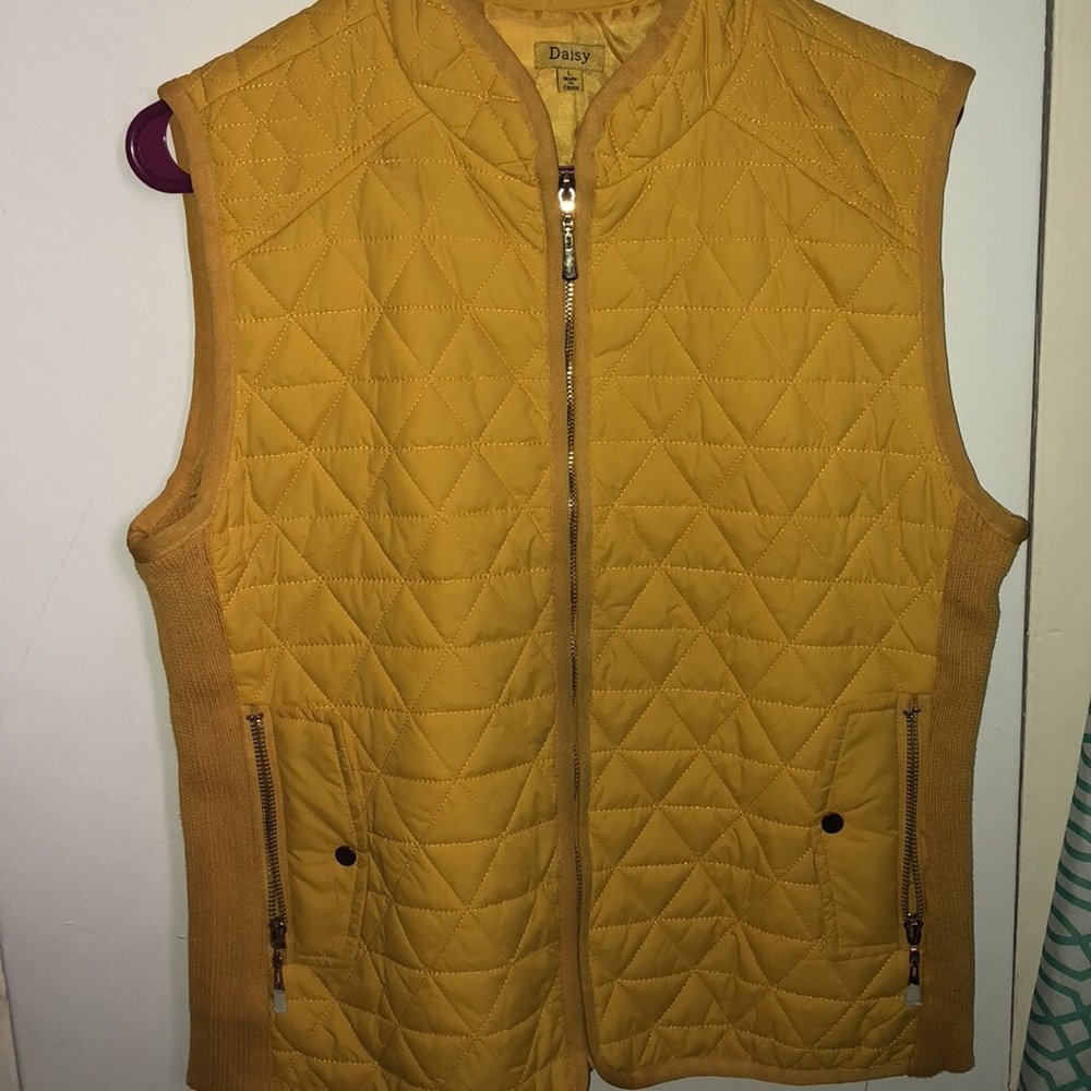 Yellow vest